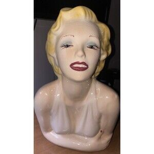 VINTAGE MARILYN MONROE COLLECIBLE COOKIE JAR / KITCHEN CANISTER